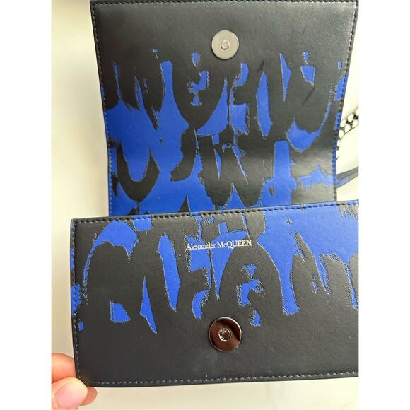 ALEXANDER MCQUEEN GRAFFITI FOUR-RING LEATHER SHOULDER BAG IN BLUE BLACK $2,500 - Picture 15 of 16